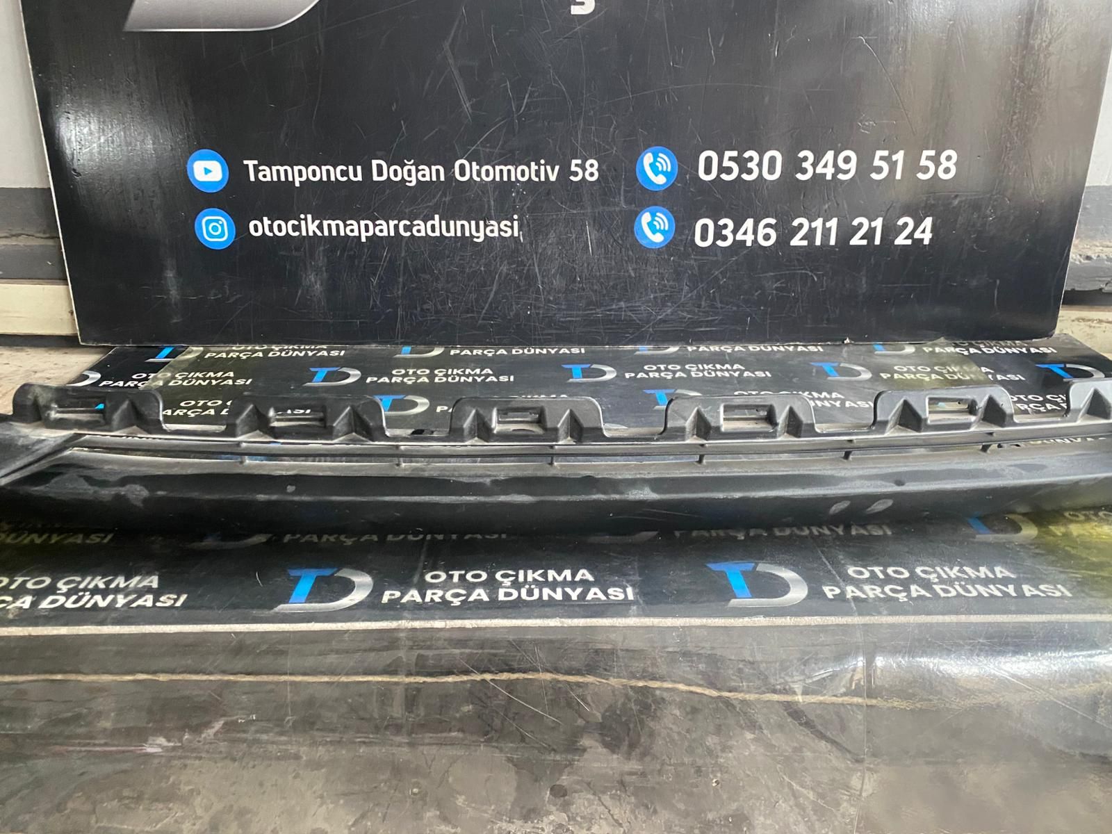 TOYOTA C-HR �N TAMPON SPOYLER�